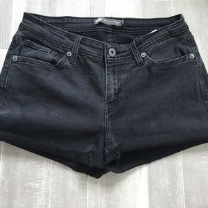 Levi's Shorts - Black Levi shorts! Levi's Shorts - Black Levi shorts!